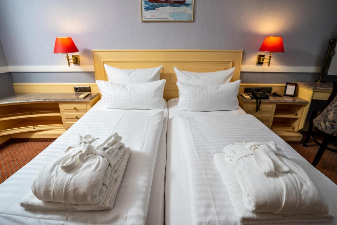 Hotel Strandperle Куксхафен Экстерьер фото