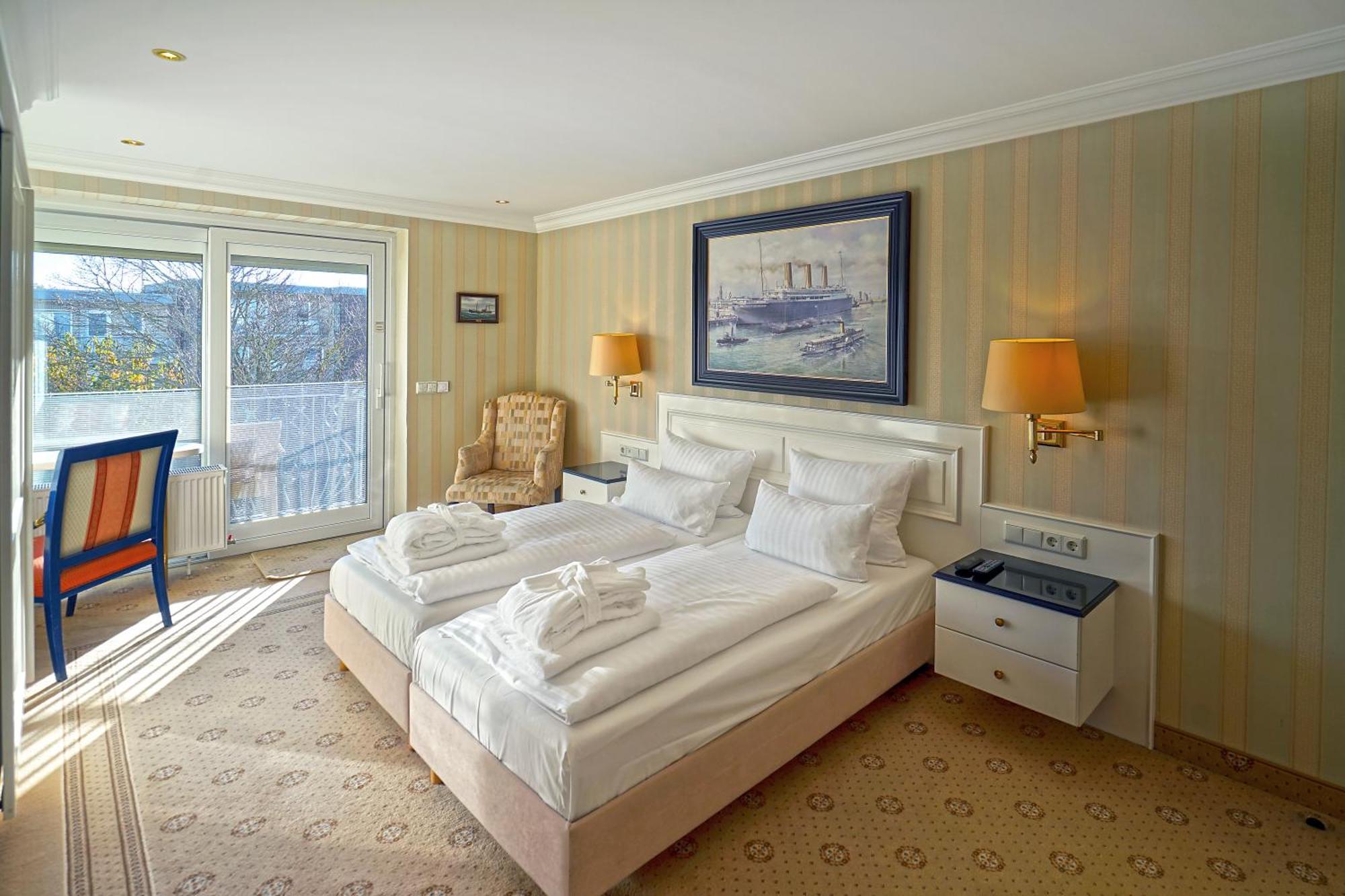 Hotel Strandperle Куксхафен Экстерьер фото