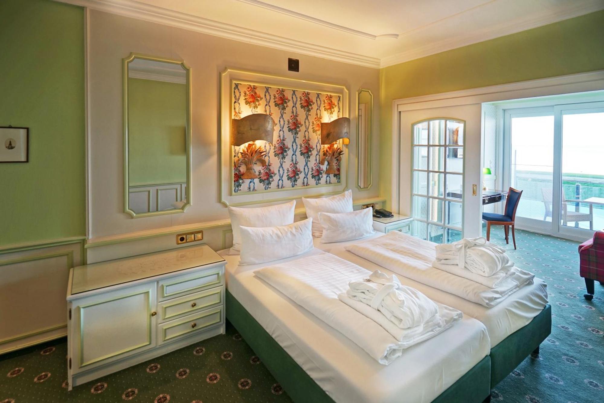 Hotel Strandperle Куксхафен Экстерьер фото